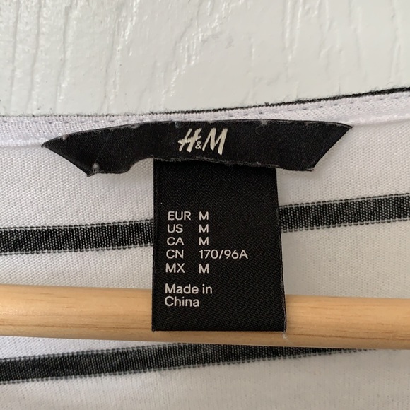 H&M Top - Picture 2 of 5